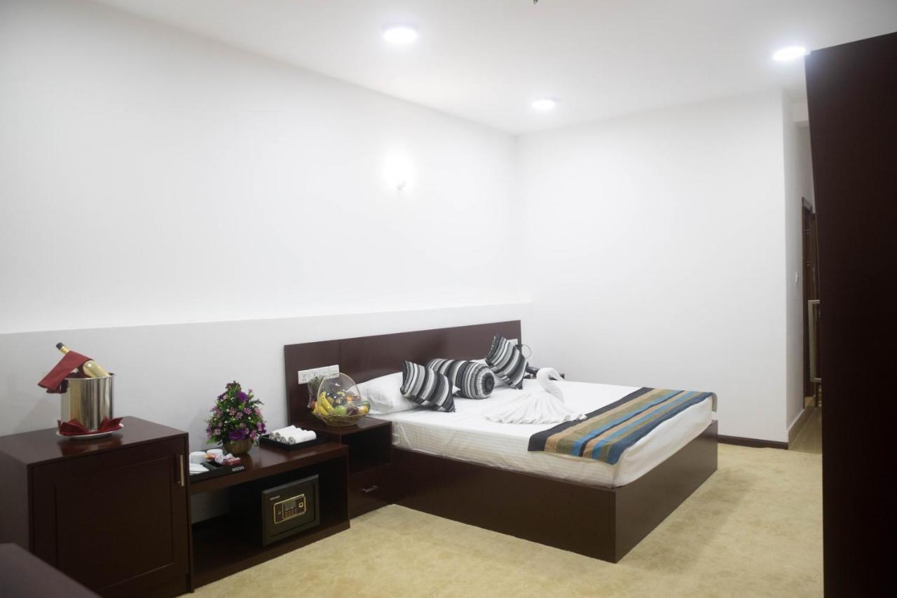 Hotel Kamrel Kurunegala Ngoại thất bức ảnh