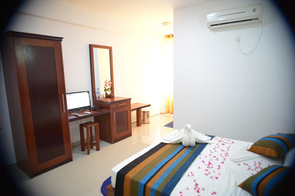 Hotel Kamrel Kurunegala Phòng bức ảnh